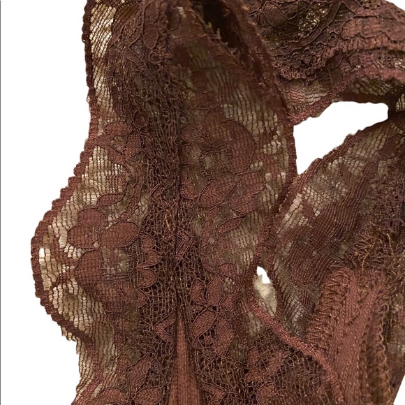 Brown y2k lace tank top by New Pink - Picture 7 of 8